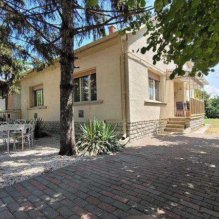 Apartament Tulipan Vendeghaz Siófok Zewnętrze zdjęcie